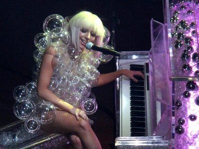 lady gaga weird. Lady Gaga: Me weird.